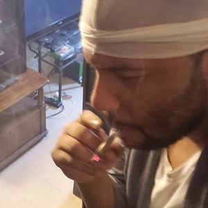 Meet your Posher, Lonny